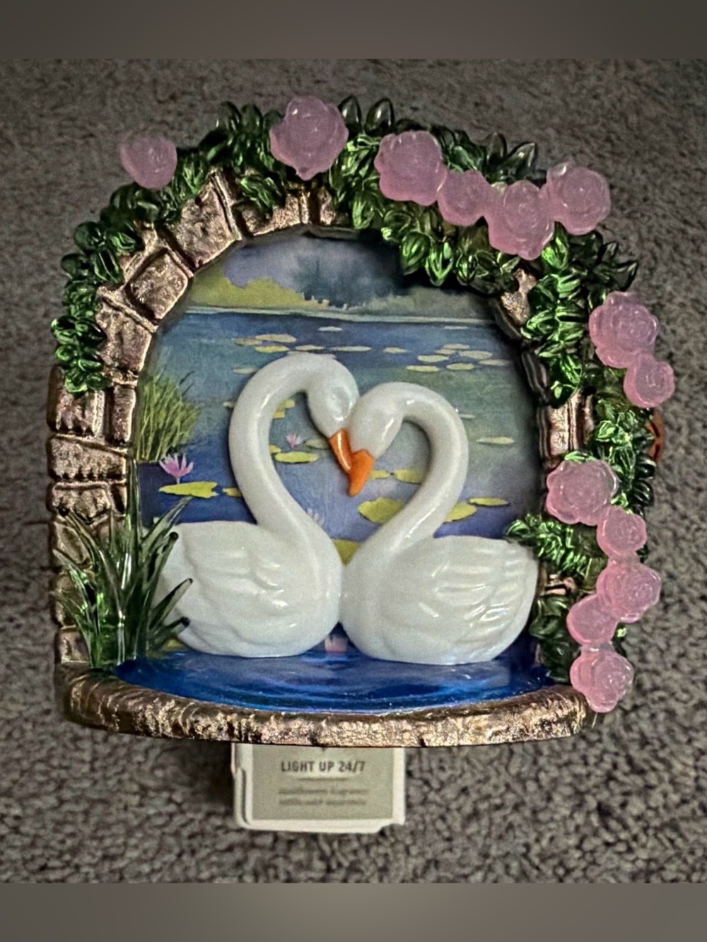 Bath & Body Works White Swan Night Light with Pink Roses and Green Foliage
